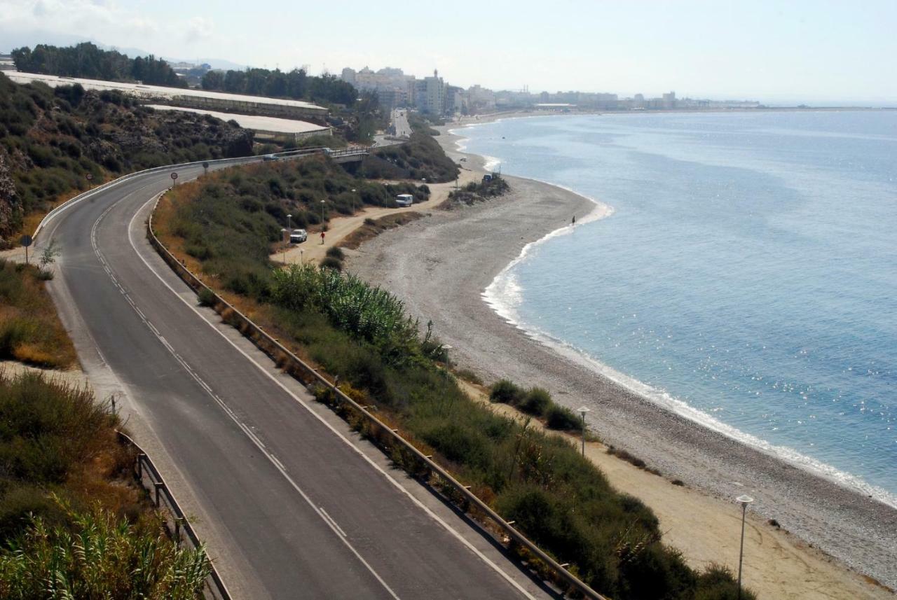 Вілла Casa Playa De Guainos Адра Екстер'єр фото